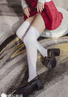 免费黄色日屌大片_1080电影免费在线